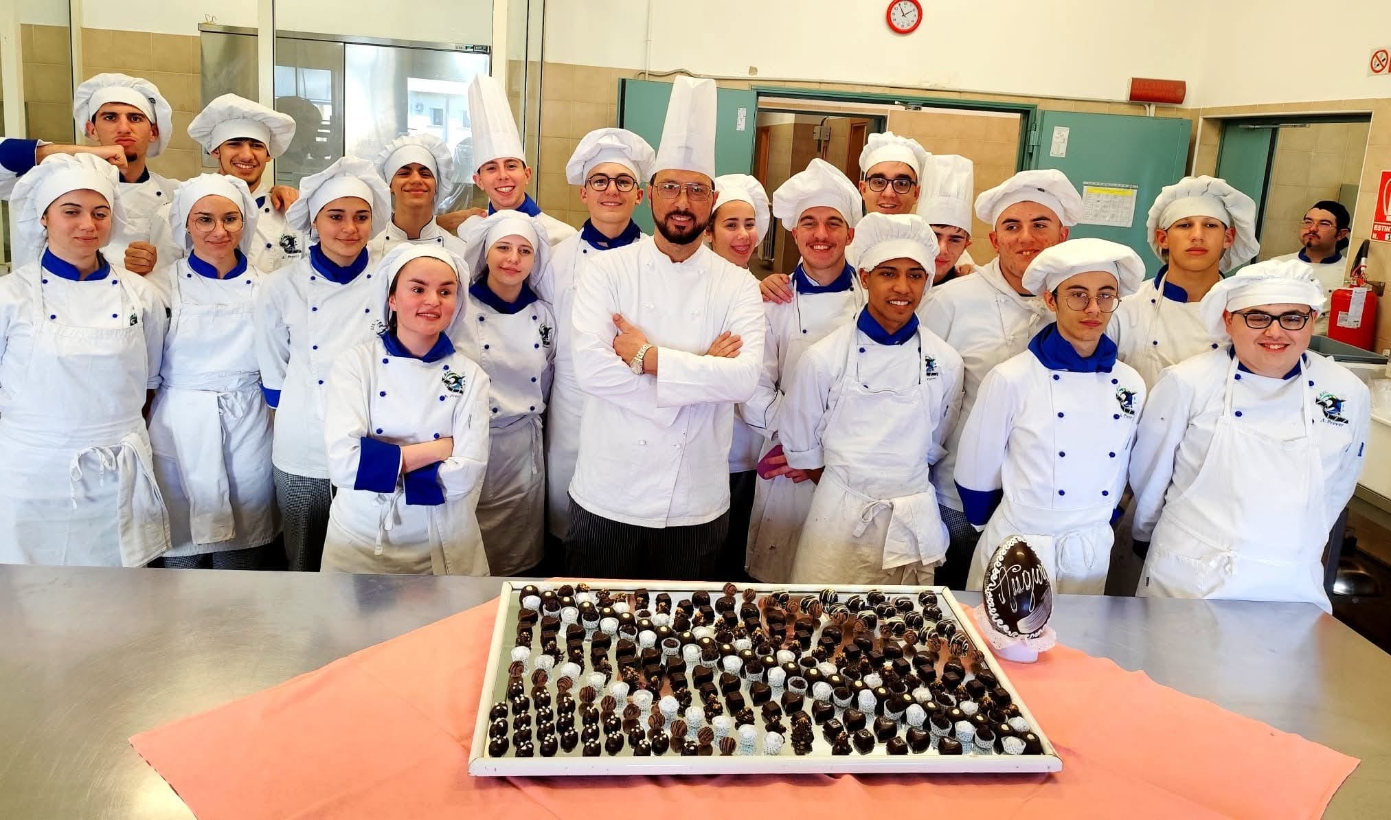 8e0ccea0 8b7c 46b8 9b60 F2ac9390a03b